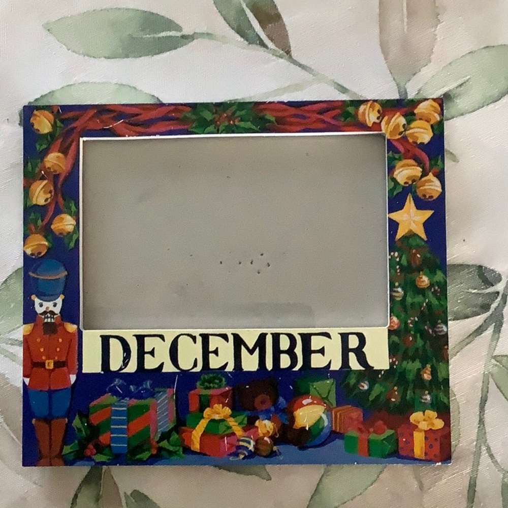 2 December frames - Picture 2 of 4